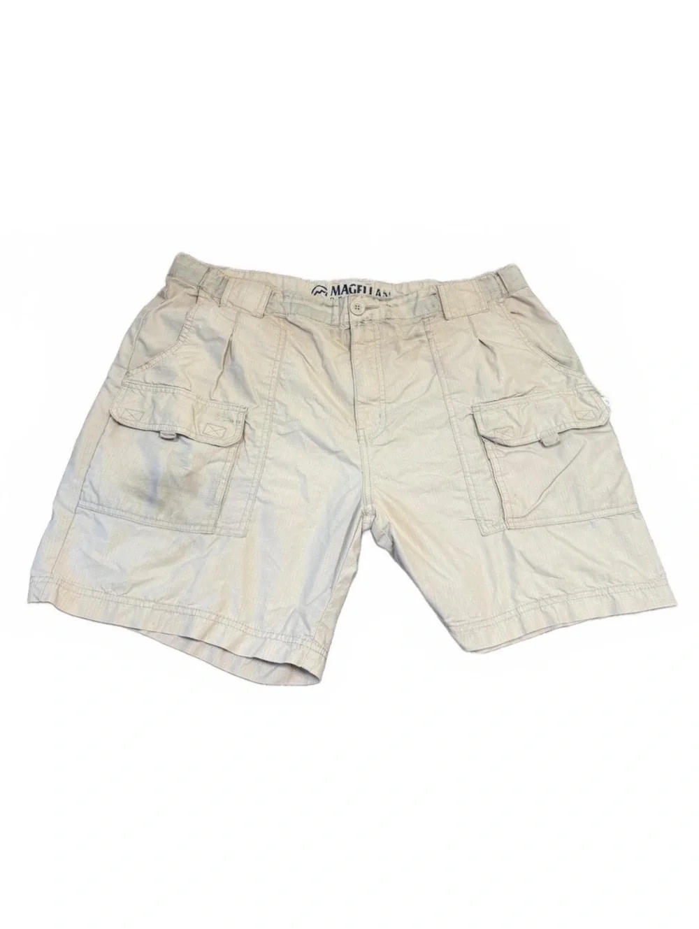 Magellan Outdoors Men's Beige Cargo Shorts Size 38